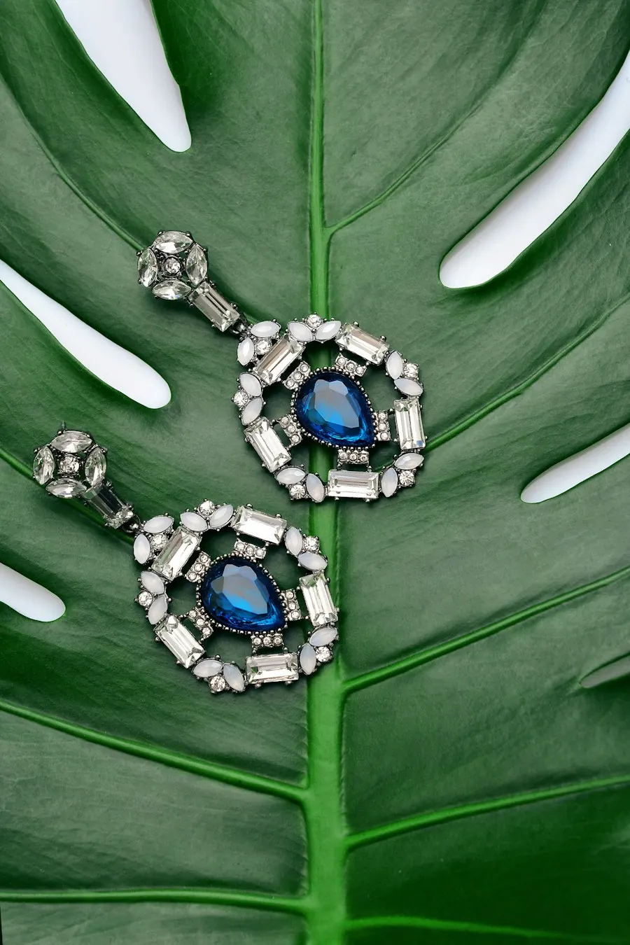 Aretes azules de cristal